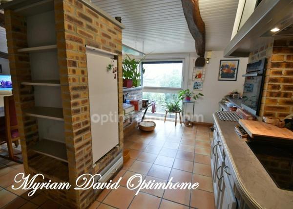 Maison de caractère 252 m² – 6 chambres – Jardin – Coeur de Rostrenen