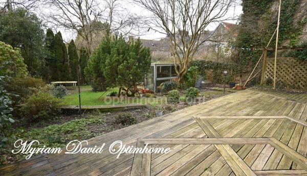 Maison de caractère 252 m² – 6 chambres – Jardin – Coeur de Rostrenen