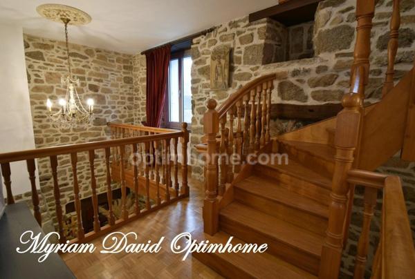 Maison de caractère 252 m² – 6 chambres – Jardin – Coeur de Rostrenen