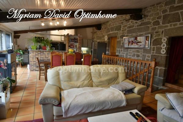 Maison de caractère 252 m² – 6 chambres – Jardin – Coeur de Rostrenen