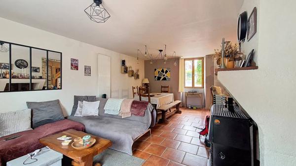 Maison en pierre rénovée 104 m²