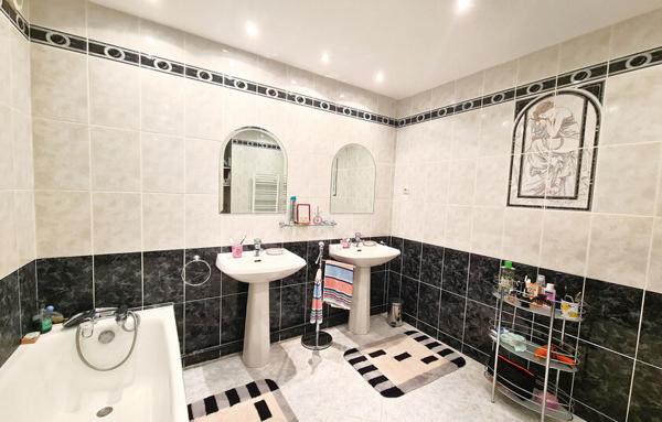 Appartement dernier étage balcon à Saint-Marcellin