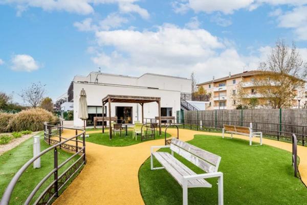 INVESTISSEMENT LOCATIF – Libourne – Clinique Avicenne / Colisée - 5,63 % de rentabilité