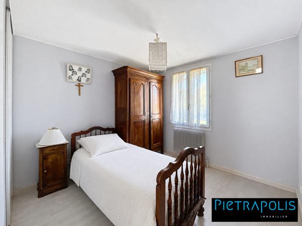 PIERRE-BÉNITE – MAISON FAMILIALE 4 CHAMBRES, JARDIN CLOS ET GARAGE