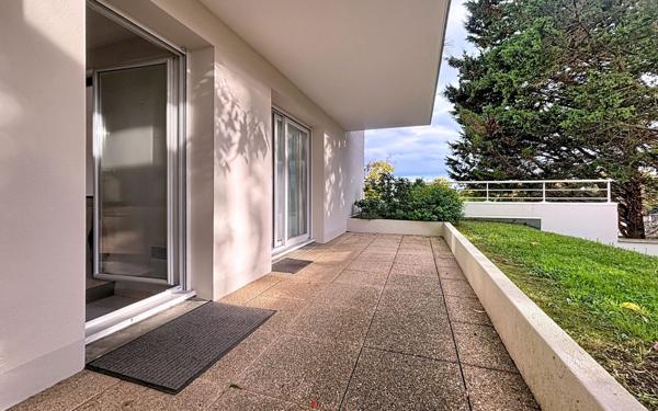 Appartement à vendre    3 pièces •  Tours