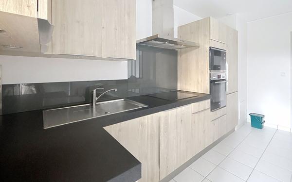 Appartement à vendre    3 pièces •  Tours