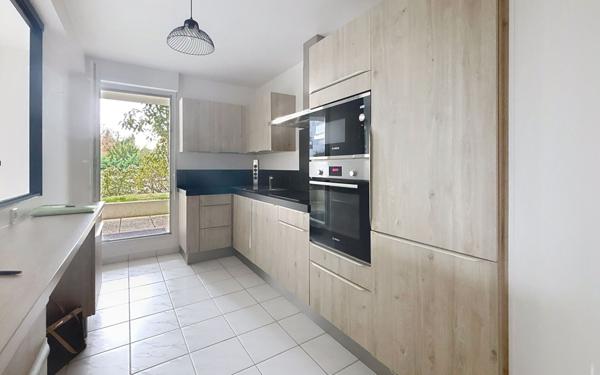 Appartement à vendre    3 pièces •  Tours