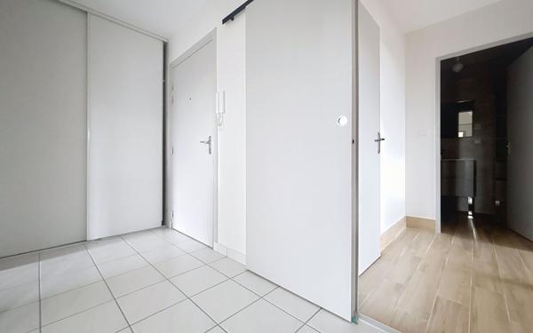 Appartement à vendre    3 pièces •  Tours