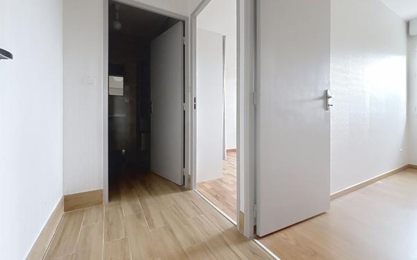 Appartement à vendre    3 pièces •  Tours