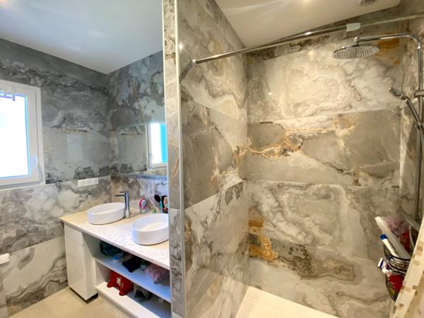 Maison contemporaine (RT2012) avec grande terrasse et vue imprenable de 6 pièces Proche de GRENADE SUR L'ADOUR (40)