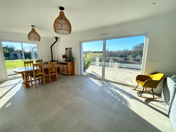 Maison contemporaine (RT2012) avec grande terrasse et vue imprenable de 6 pièces Proche de GRENADE SUR L'ADOUR (40)