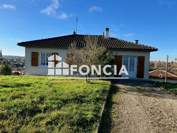 À vendre Maison 6 pièces 142.3 m² - La Rochefoucauld-en-angoumois 16110