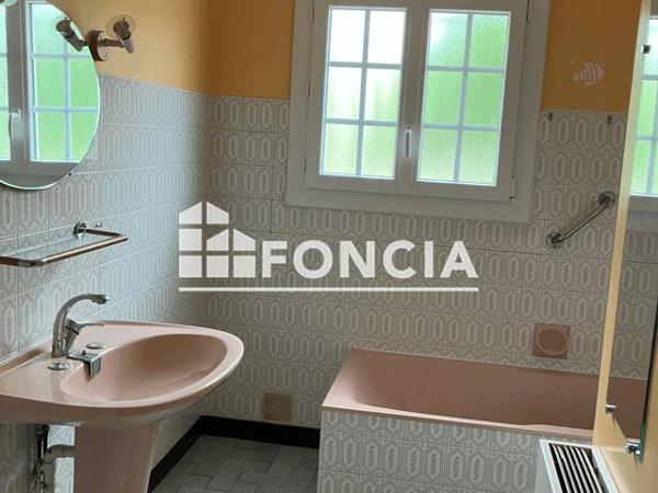 À vendre Maison 6 pièces 142.3 m² - La Rochefoucauld-en-angoumois 16110