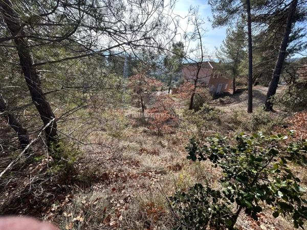 Vente Terrain 1000 m2 à Sainte-Tulle