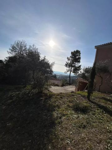 Vente Terrain 1000 m2 à Sainte-Tulle