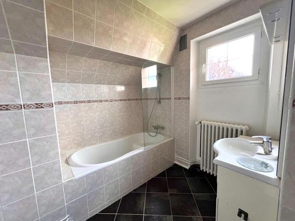 15 MN VENDOME   PROPRIETE / 3 LOGEMENTS SANS TRAVAUX