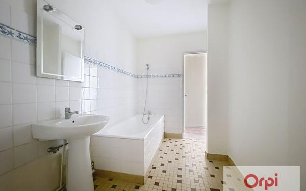 Appartement à louer    3 pièces • 61,71 m2 Montluçon