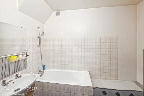 Authentique maison lorraine avec cachet - 7 pièces - 215m2 – grand jardin & annexes – MONTAUVILLE (54)