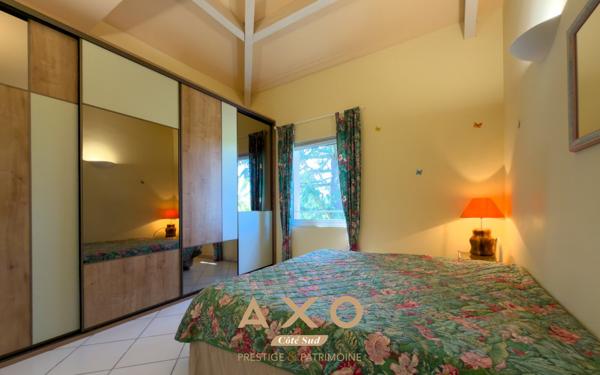 EGUILLES - MAISON - 194 m² - T6 - PISCINE - TERRAIN 1 072 m² - 1 195 000 €