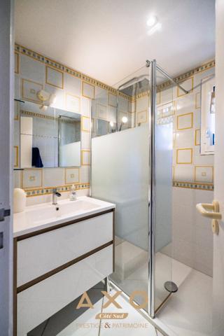 EGUILLES - MAISON - 194 m² - T6 - PISCINE - TERRAIN 1 072 m² - 1 195 000 €