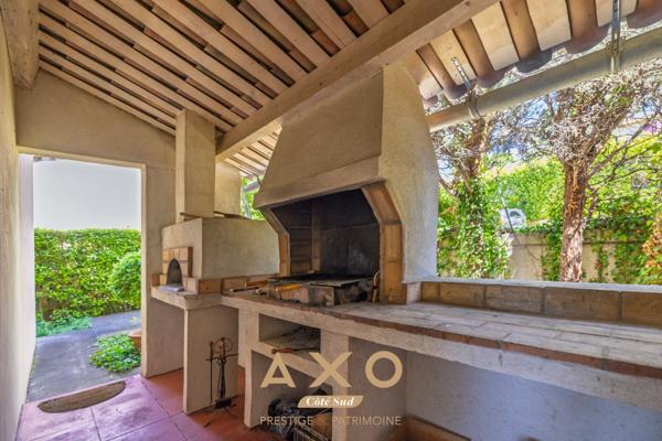 EGUILLES - MAISON - 194 m² - T6 - PISCINE - TERRAIN 1 072 m² - 1 195 000 €