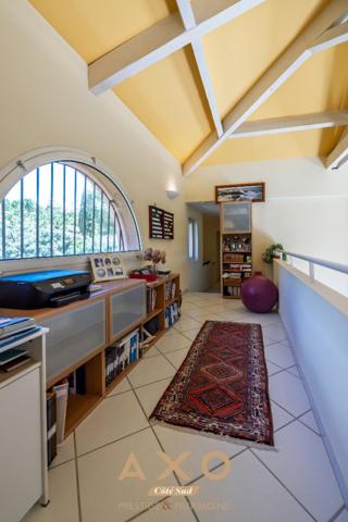 EGUILLES - MAISON - 194 m² - T6 - PISCINE - TERRAIN 1 072 m² - 1 195 000 €