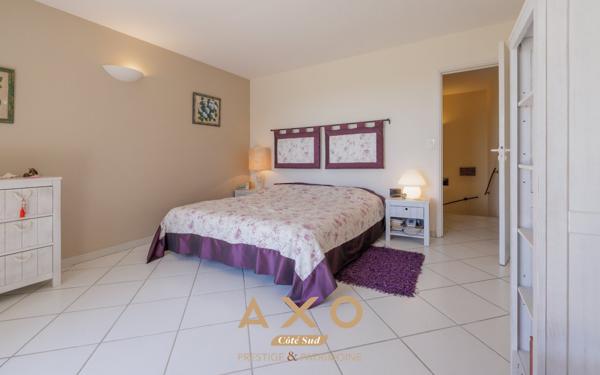 EGUILLES - MAISON - 194 m² - T6 - PISCINE - TERRAIN 1 072 m² - 1 195 000 €