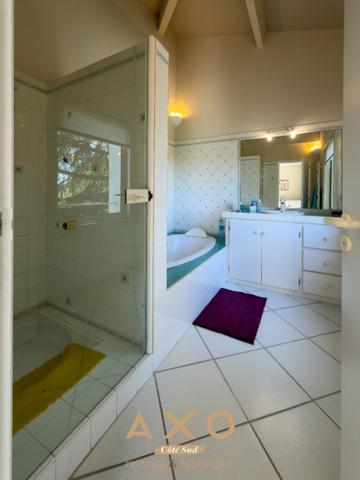 EGUILLES - MAISON - 194 m² - T6 - PISCINE - TERRAIN 1 072 m² - 1 195 000 €