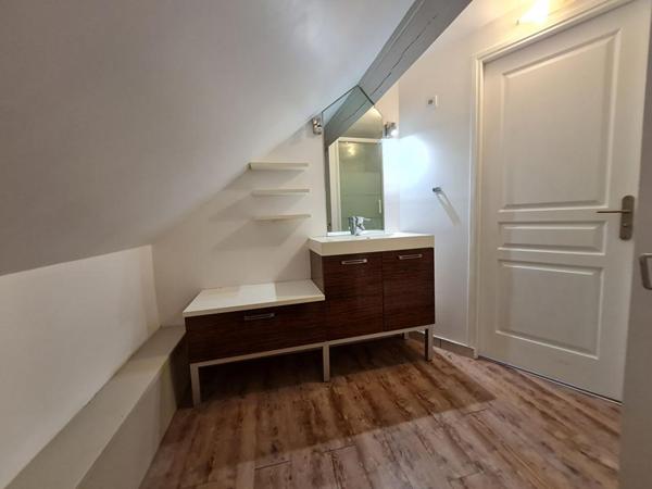 Maison 6 pièces 4 chambres environ 151m²