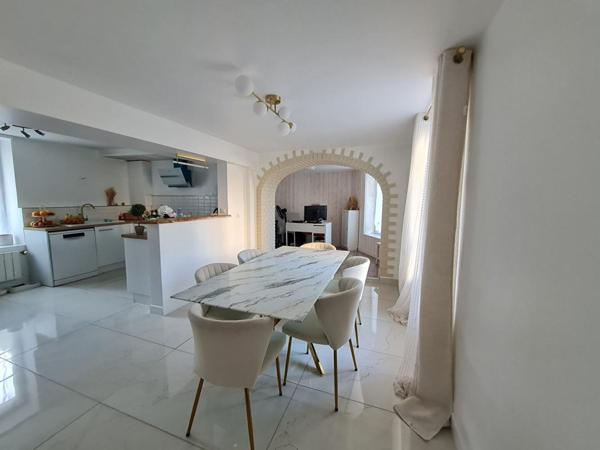 Maison 6 pièces 4 chambres environ 151m²