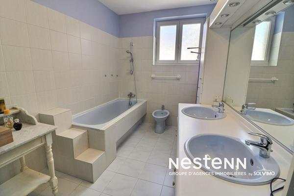 Appartement Rez de jardin Saint Priest Village 5 pièces 145 m2 terrasse jardin