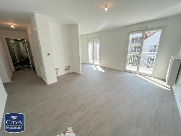 Appartement à louer 3 pièces 59.72m² Creil (60100)