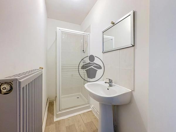 Location                                                      Maison
                        
                     3 pièces                      46 m2                     à Saint-Quentin