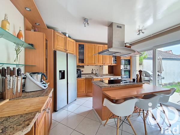 Maison à vendre 8 pièces 175 m² Les Clayes-sous-Bois