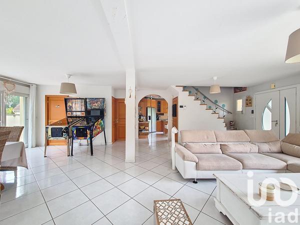 Maison à vendre 8 pièces 175 m² Les Clayes-sous-Bois
