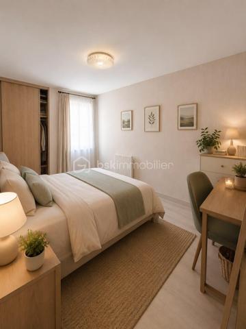 À proximité immédiate de la gare, des écoles et de l’ensemble des commodités, découvrez cet agréable appartement T3 de 78 m² situé au 1er étage d’un immeuble.
Il se compose d’une entrée, d’un cellier, d’un vaste séjour avec espace salon et salle à manger, d’une cuisine aménagée, de deux chambres, d’une salle de bains et d’un WC indépendant.
À l’origine, l’appartement disposait de trois chambres. L’une d’elles a été supprimée afin d’agrandir considérablement la pièce de vie. Il est toutefois possible de recréer facilement une troisième chambre selon vos besoins et votre projet.
Vous profiterez également d’une agréable terrasse, idéale pour les beaux jours, ainsi que d’une place de parking privative.
Un local de stockage complète ce bien.
Un appartement offrant de beaux volumes et un potentiel d’aménagement intéressant

Certaines photos présentent des idées d’aménagement réalisées à l’aide de l’intelligence artificielle, proposées uniquement à titre illustratif afin de vous aider à vous projeter dans les espaces.