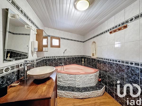 Maison à vendre 7 pièces 239 m² La Côte-Saint-André