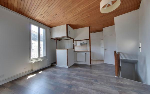Immeuble à vendre    4 pièces • 68 m2 Montreuil