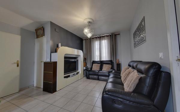 Appartement à vendre    3 pièces • 50 m2 Aubervilliers