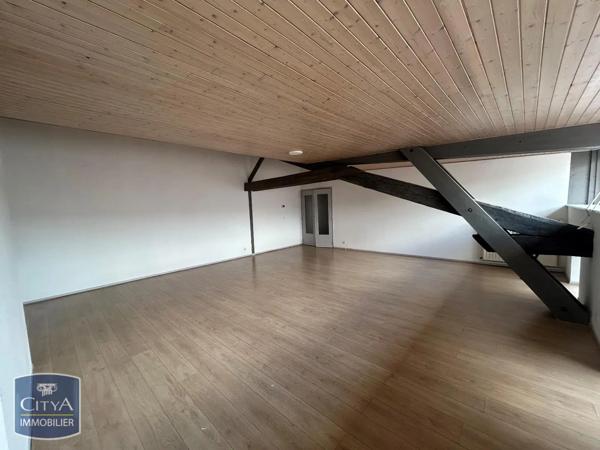 Appartement à louer 5 pièces 135.39m² Saint-Étienne (42000)