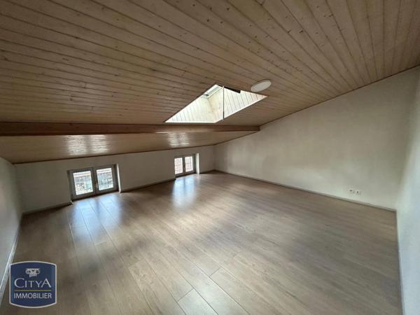 Appartement à louer 5 pièces 135.39m² Saint-Étienne (42000)