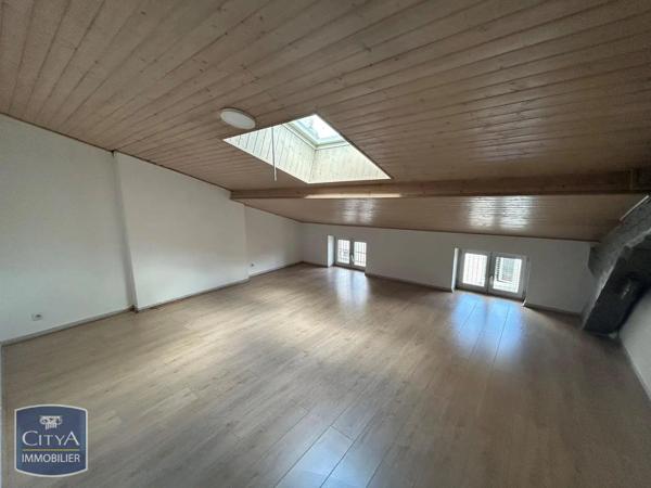 Appartement à louer 5 pièces 135.39m² Saint-Étienne (42000)