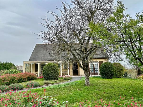 Maison de plain pied sur sous sol complet 3 chambres - SAINT GEORGES SUR LAYON