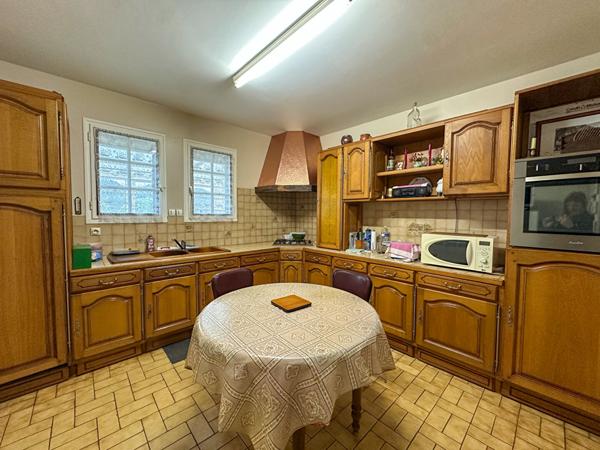 Maison de plain pied sur sous sol complet 3 chambres - SAINT GEORGES SUR LAYON