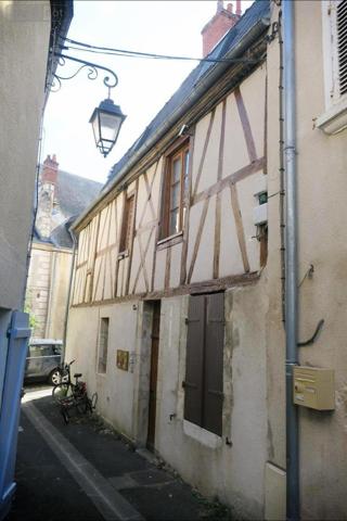 Immeuble à vendre à Bourges dans le Cher (18000), ref : 18005-1580