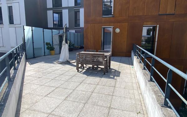 Appartement à vendre    3 pièces • 73 m2 Bagnolet