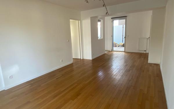 Appartement à vendre    3 pièces • 73 m2 Bagnolet