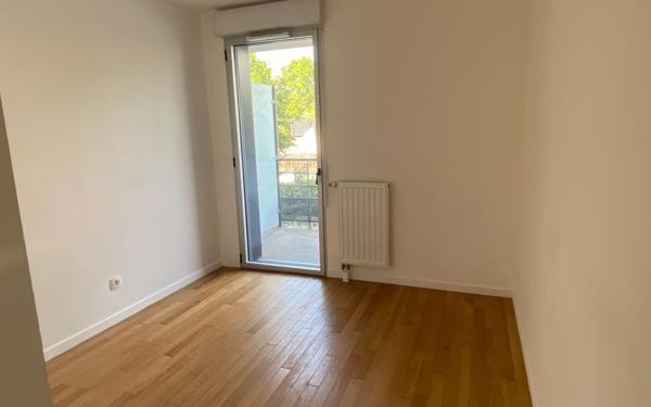 Appartement à vendre    3 pièces • 73 m2 Bagnolet