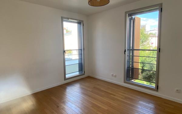 Appartement à vendre    3 pièces • 73 m2 Bagnolet