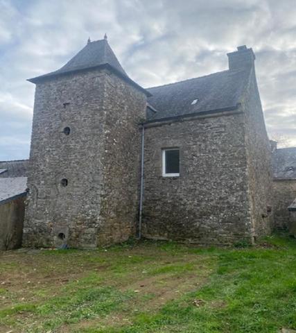 Maison de village  de  1693  5 pièce(s) 88 m2 PEAULE